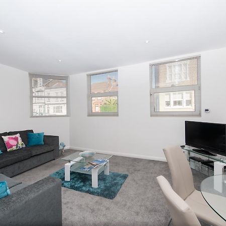 Two Bed Ground Floor Apartment, Sleeps Six, Free Parking And High Speed Wifi Ramsgate Bagian luar foto