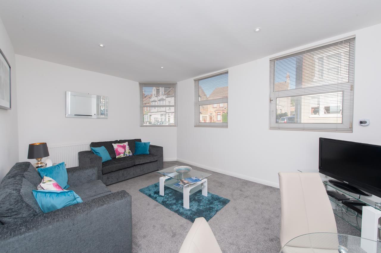 Two Bed Ground Floor Apartment, Sleeps Six, Free Parking And High Speed Wifi Ramsgate Bagian luar foto