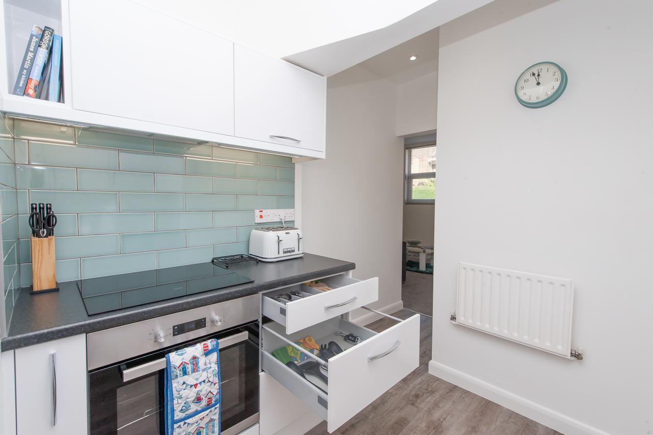 Two Bed Ground Floor Apartment, Sleeps Six, Free Parking And High Speed Wifi Ramsgate Bagian luar foto