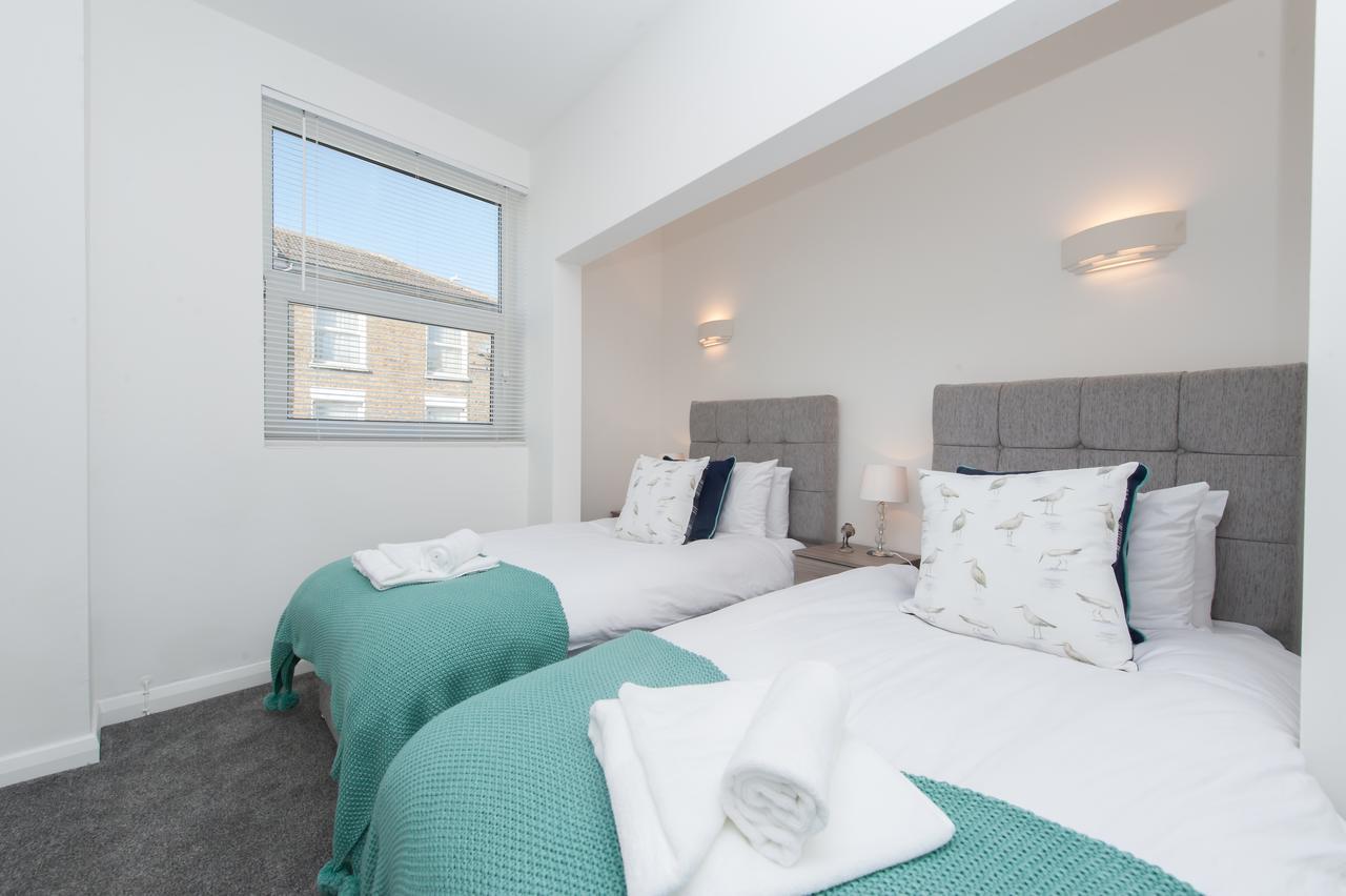Two Bed Ground Floor Apartment, Sleeps Six, Free Parking And High Speed Wifi Ramsgate Bagian luar foto