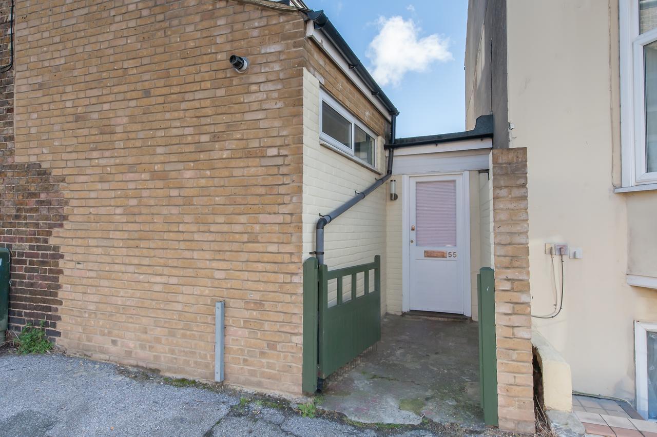 Two Bed Ground Floor Apartment, Sleeps Six, Free Parking And High Speed Wifi Ramsgate Bagian luar foto